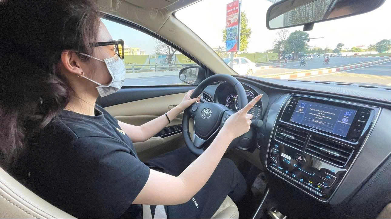 Học viên thực hành lái xe